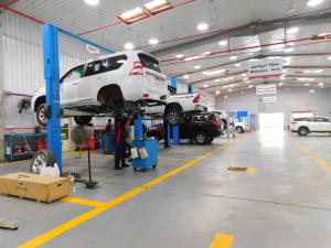 Students of the College of Engineering in Al-Qunfudhah Visit the Toyota Maintenance Center